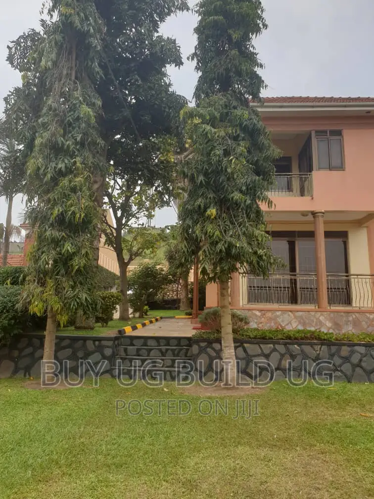 6bdrm Mansion in Ntinda, Nakawa for sale in Nakawa Houses
