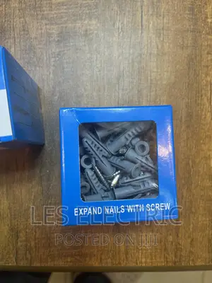 Wall Plug And Screw 8mm
