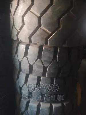 355/65-15 New Sold Tyre for Forklift.