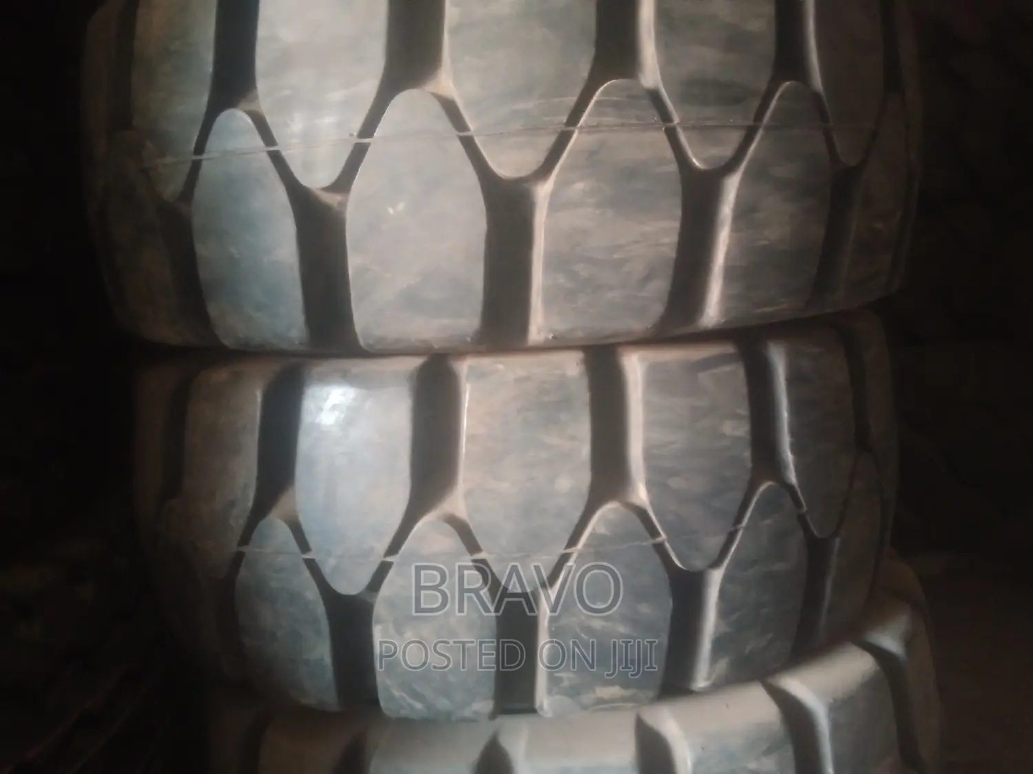 355/65-15 New Sold Tyre for Forklift.