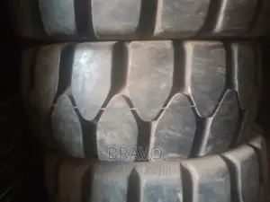 355/65-15 New Sold Tyre for Forklift.