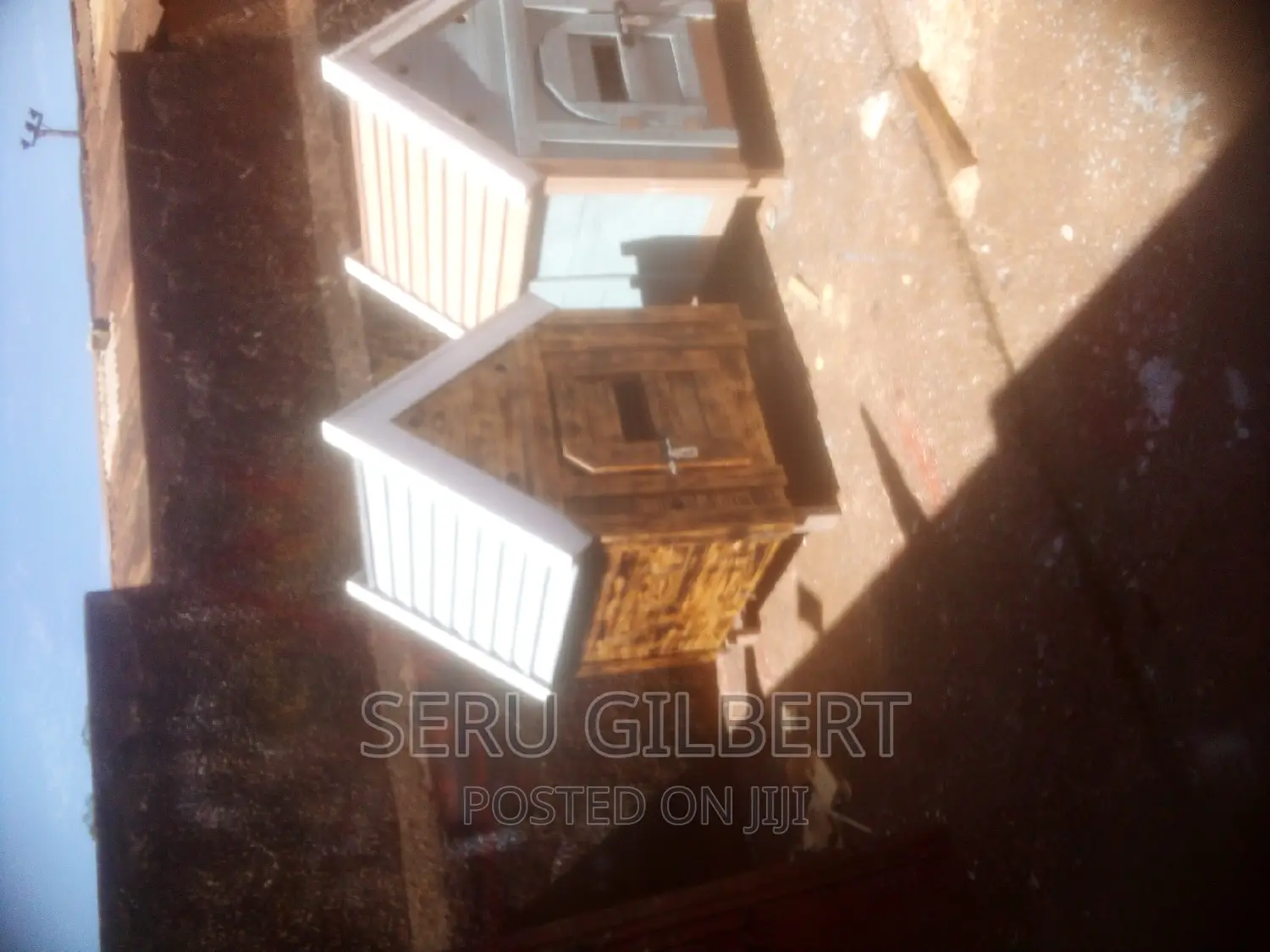 JGGFF Nice Dog House Available