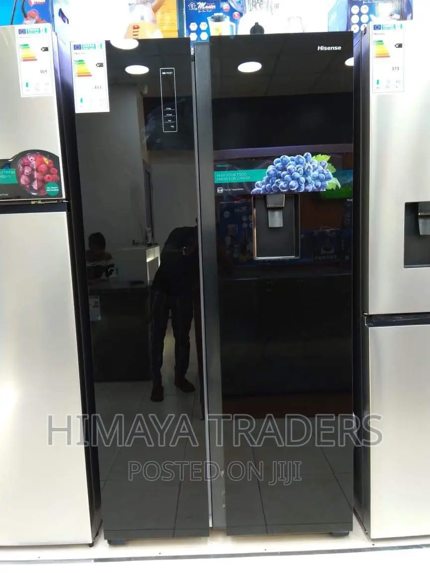 Hisense 670L SidebySide Fridge With Water Dispenser Black in Central