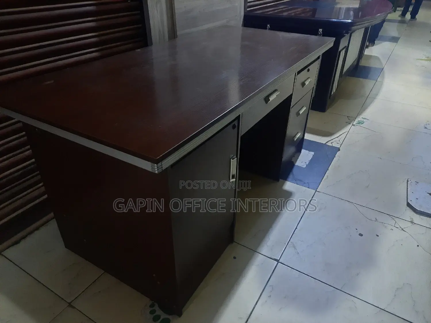 Eexecutive Table for Sale