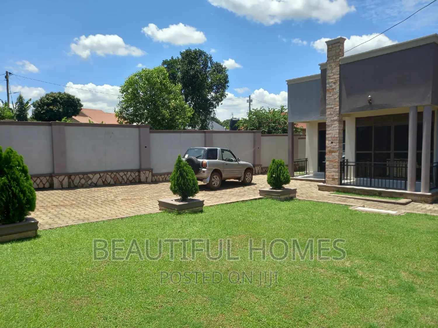 Furnished 4bdrm House in Kira for sale