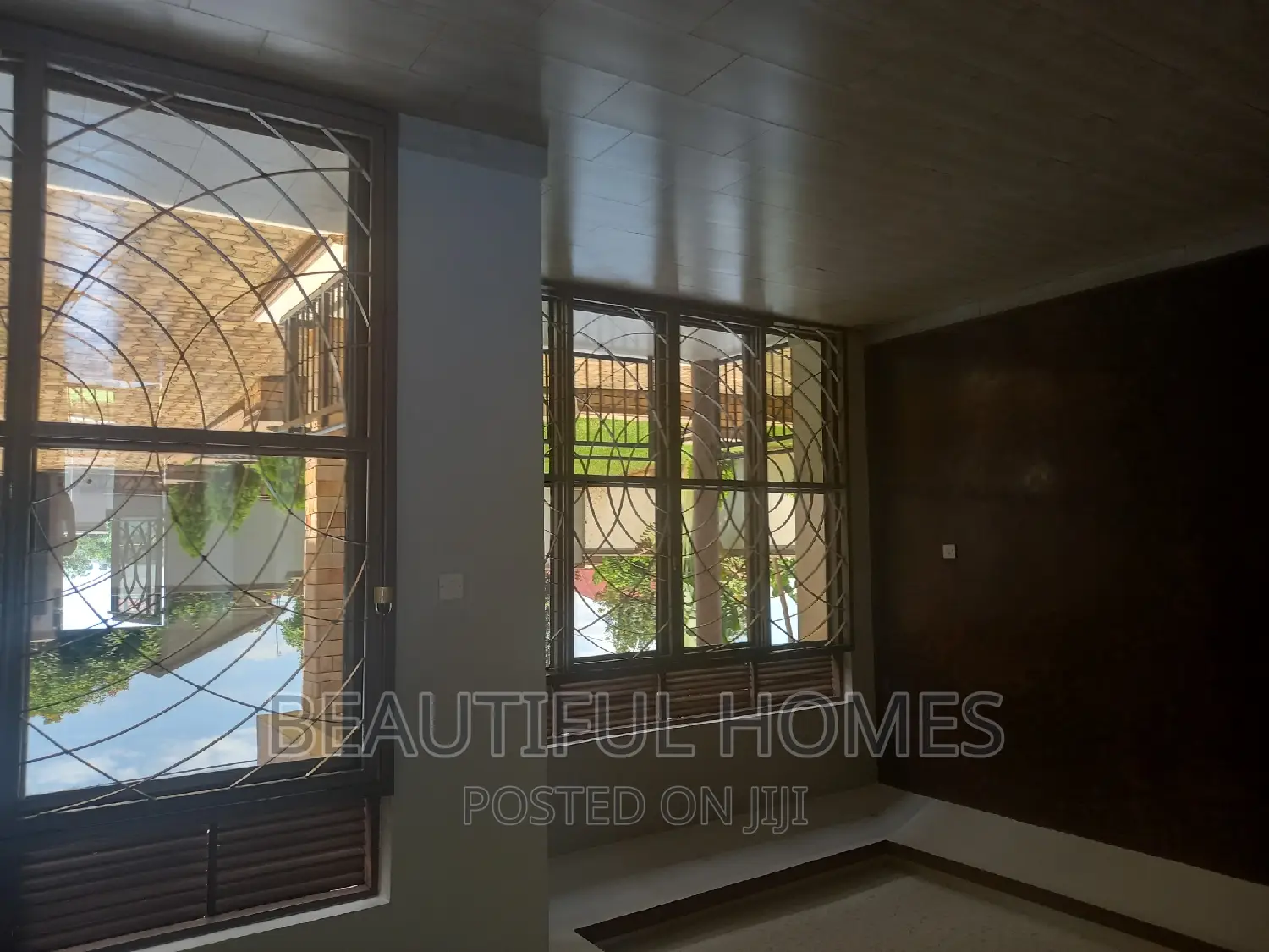 Furnished 4bdrm House in Kira for sale