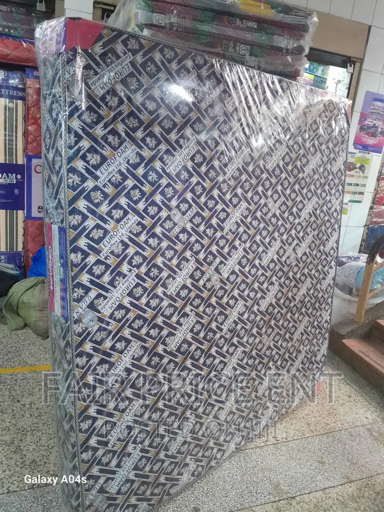 Eurofoam Mattress. Sealed Cover. 6x6x6inche