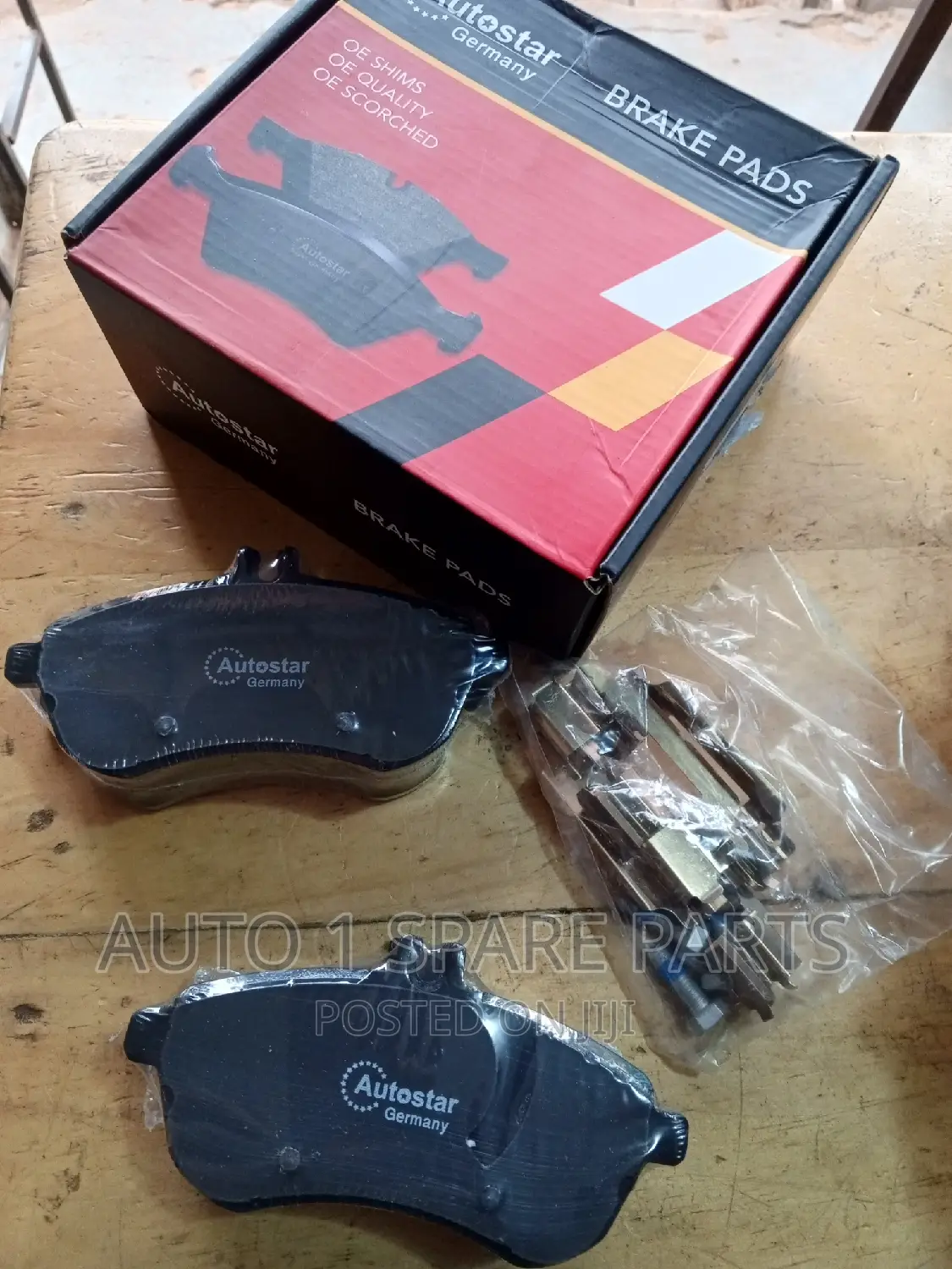 Front Brake Pads W212. 204