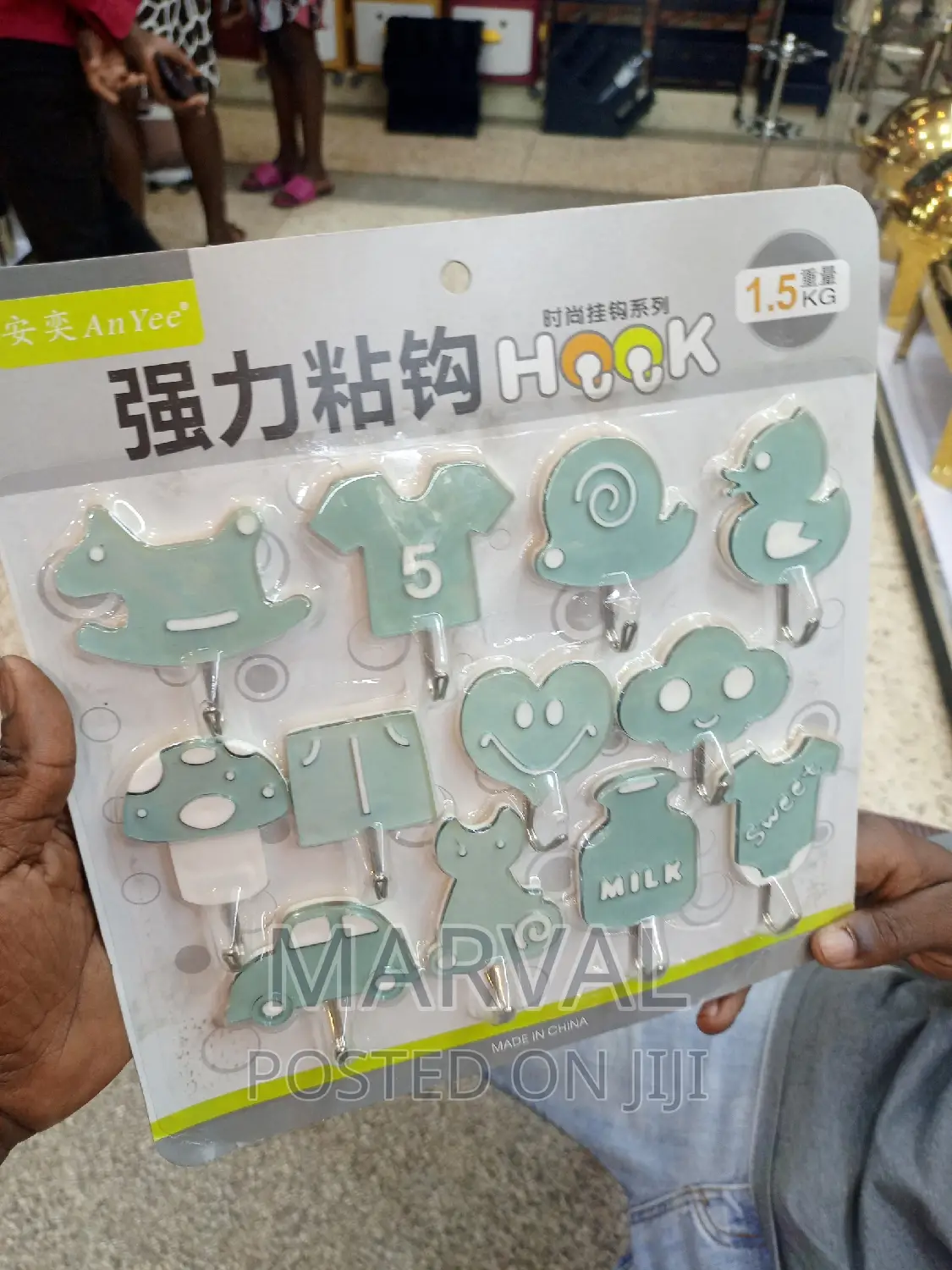 12pc Hooks Hanger 1.5kg