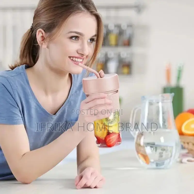 Portable Smoothie Blender 350ml Rechargeable Minifruit Juice