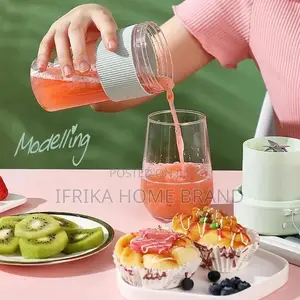Portable Smoothie Blender 350ml Rechargeable Minifruit Juice