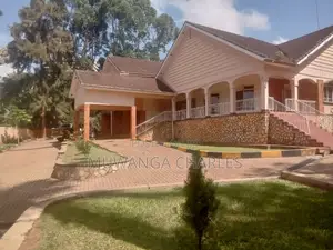 5bdrm Duplex in Fs Properties Ltd, Central Division for rent