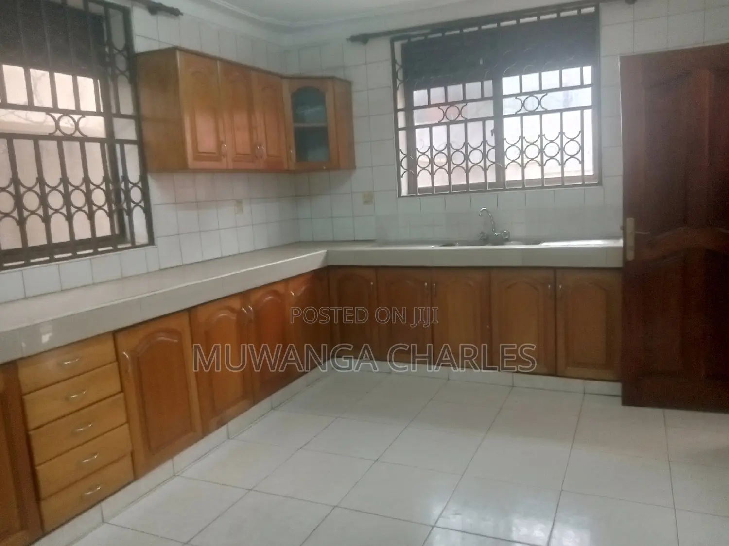 5bdrm Duplex in Fs Properties Ltd, Central Division for rent