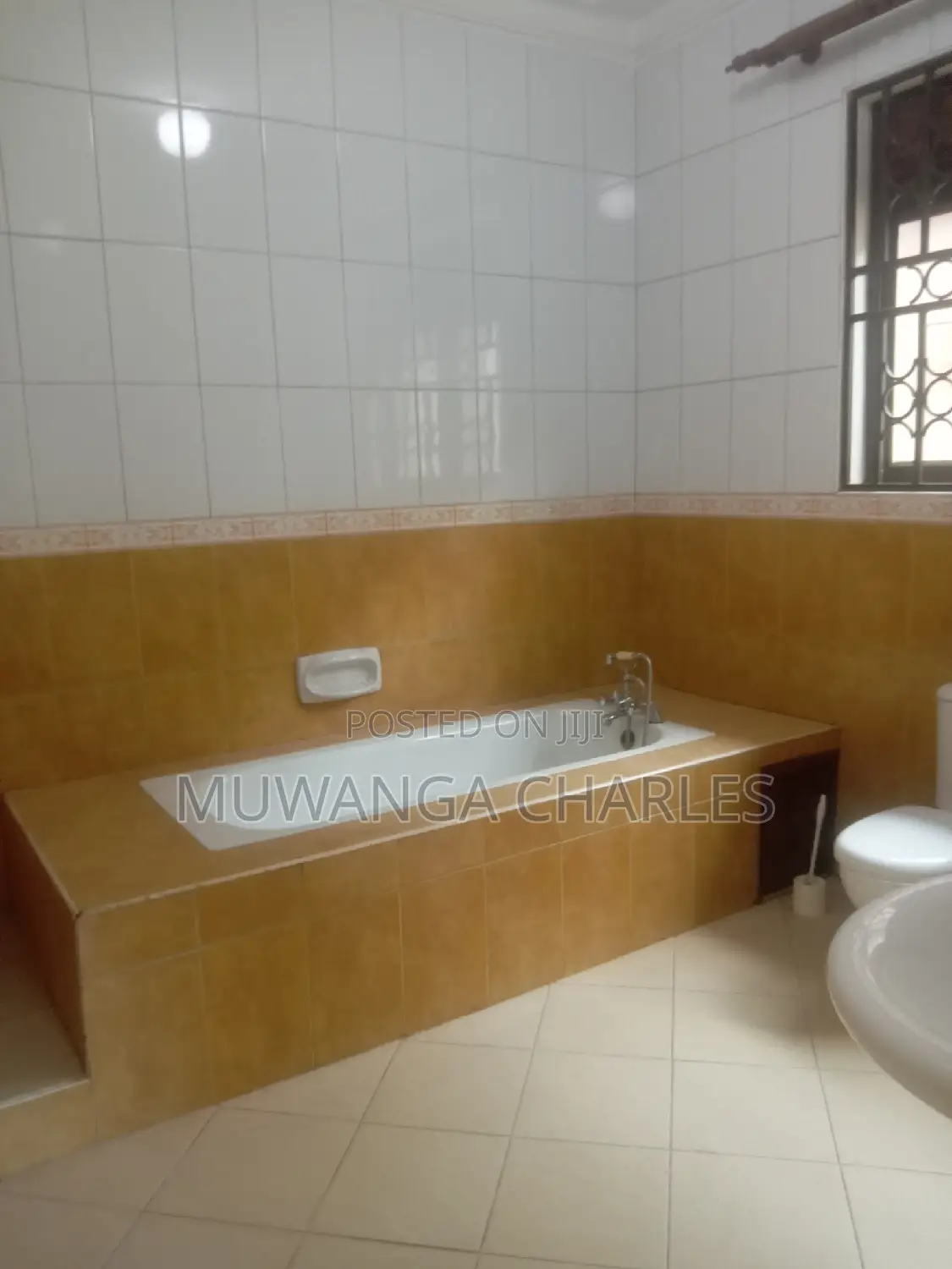 5bdrm Duplex in Fs Properties Ltd, Central Division for rent