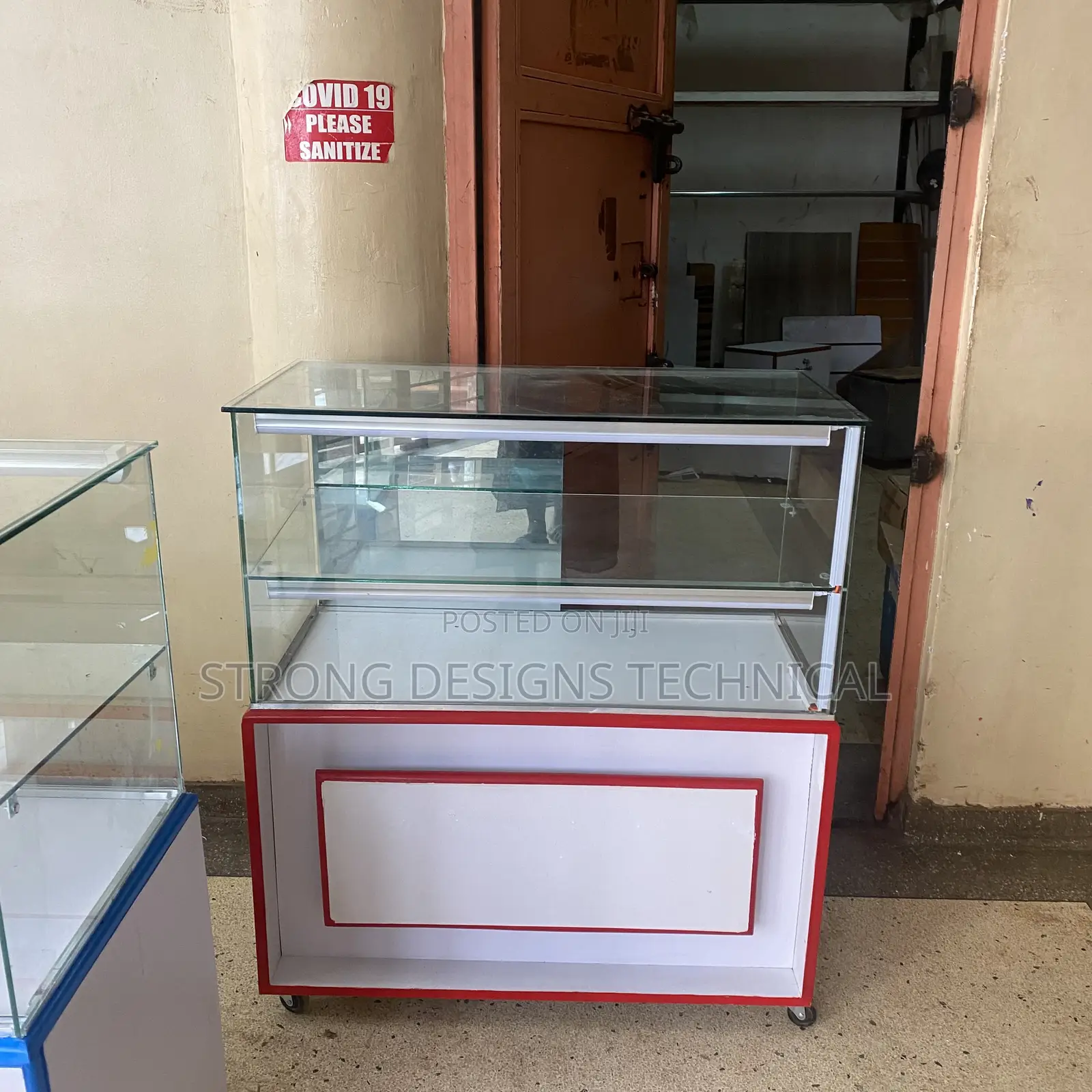 3ft Display Counter, for Phones /Pharmacy/Salon/ Boutique