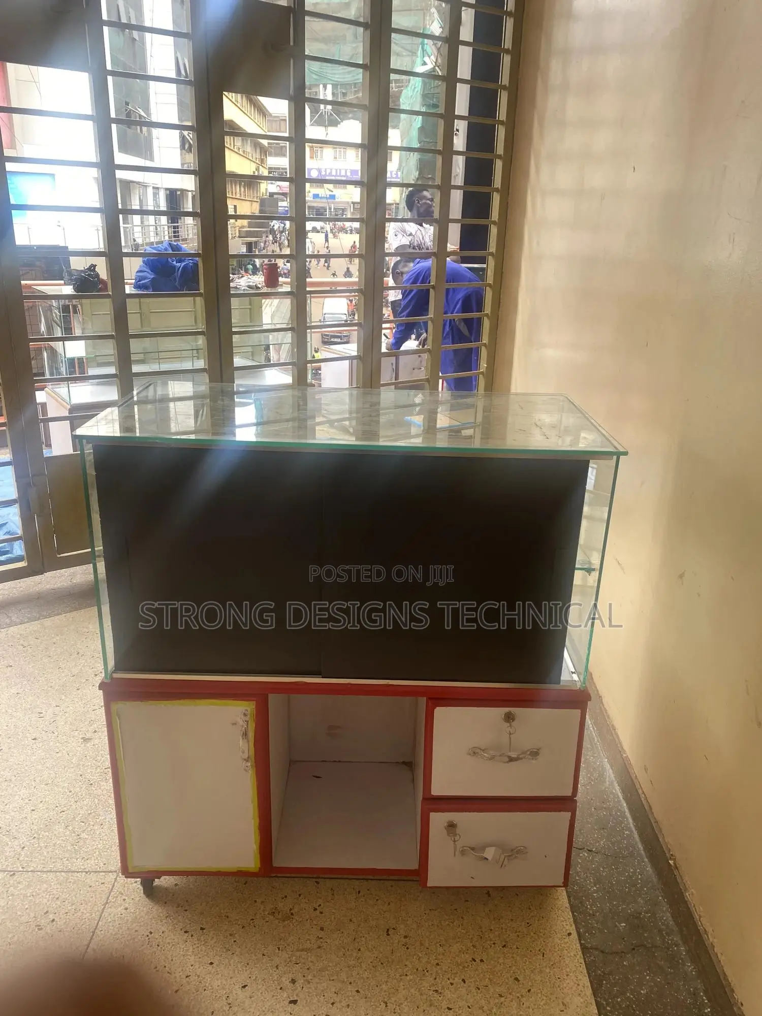 3ft Display Counter, for Phones /Pharmacy/Salon/ Boutique