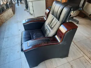 Executive Chair With Wooden Arms