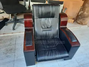 Executive Chair With Wooden Arms