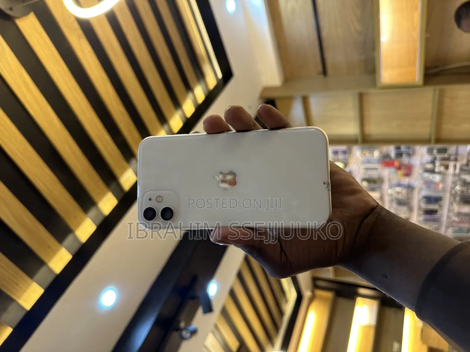 Apple iPhone 11 64 GB White