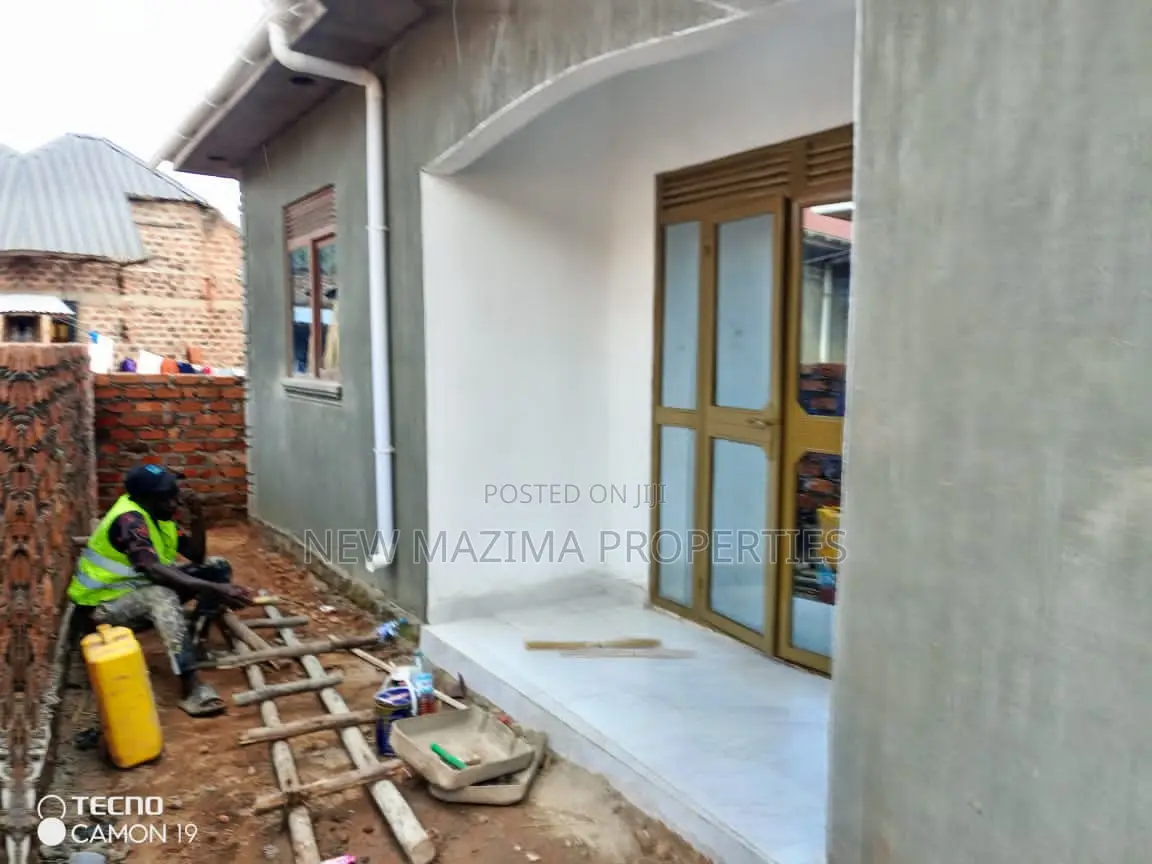 2bdrm House in Buloba Ntebe Rd, Division A for sale