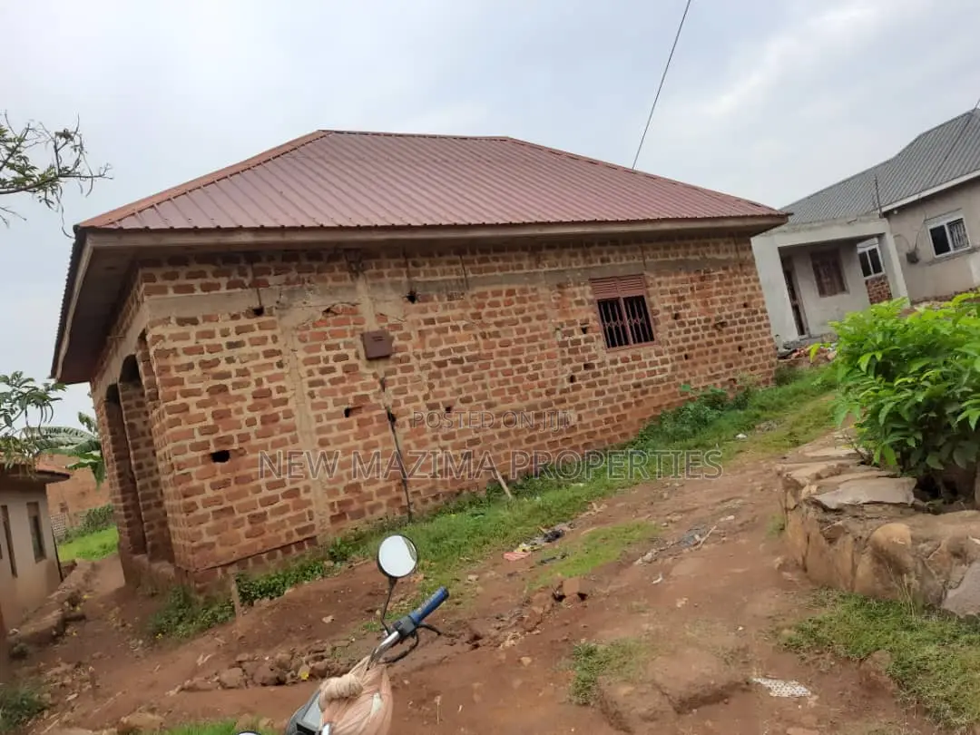 2bdrm House in After Munyonyo, Division A for sale