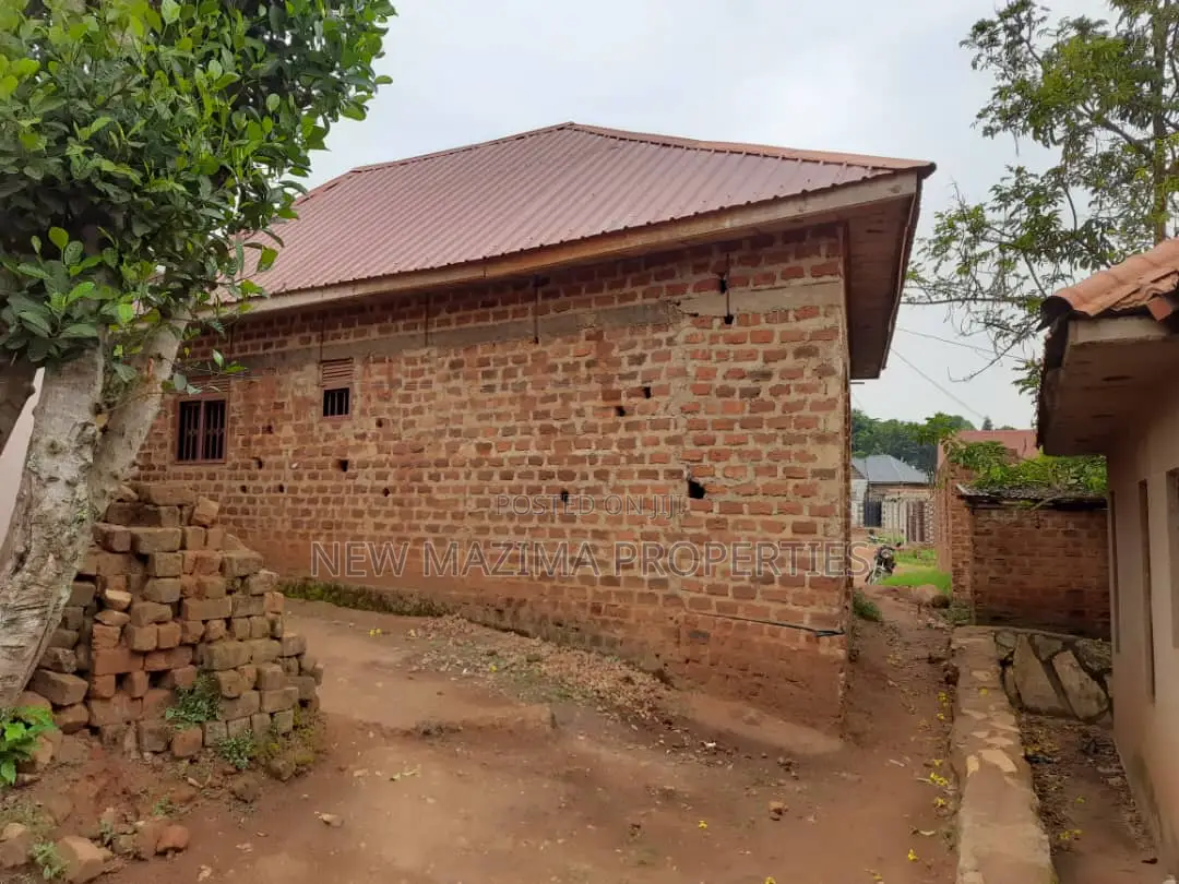 2bdrm House in After Munyonyo, Division A for sale
