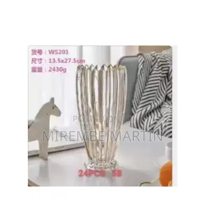 Round Glass Vase.