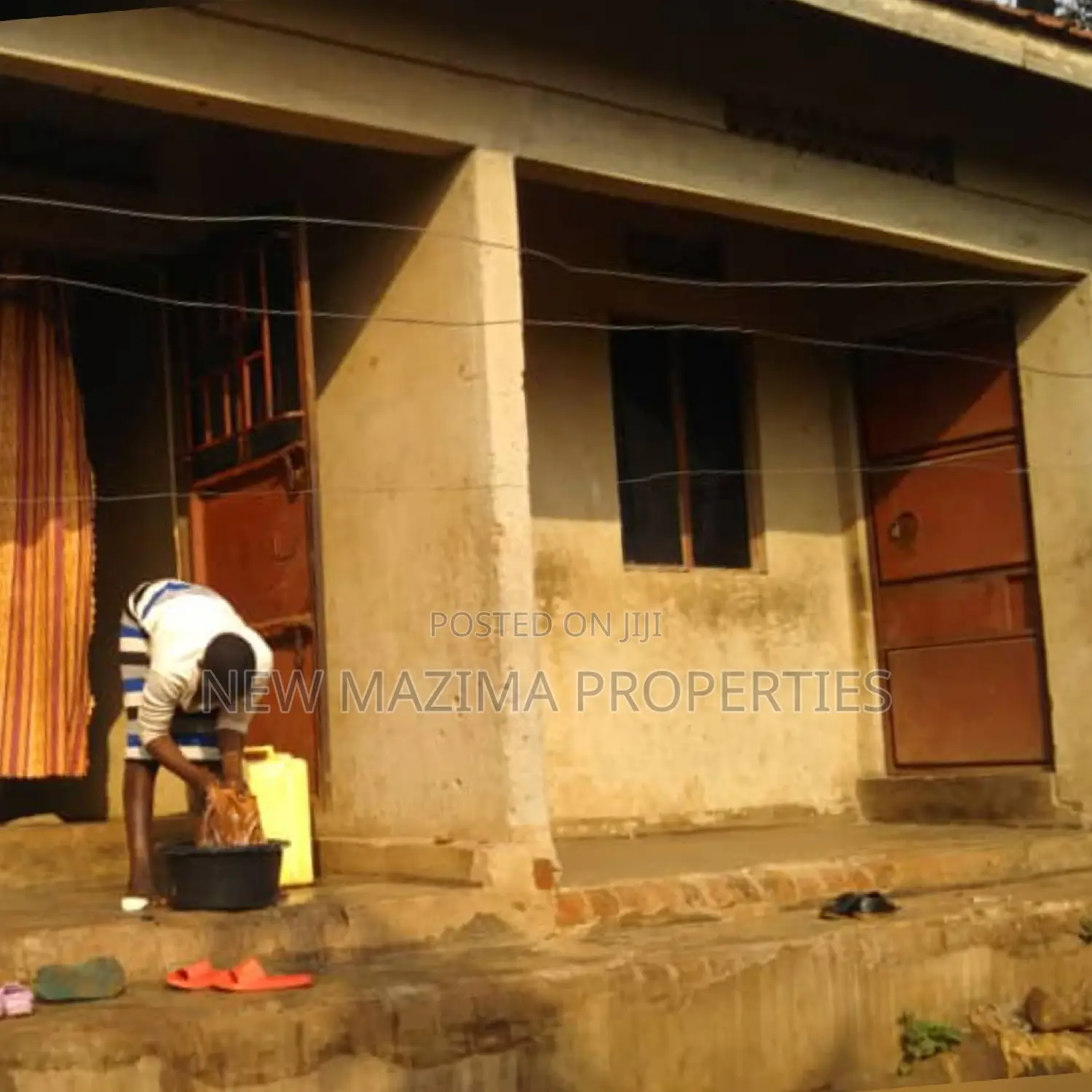 5bdrm House in Kasenge Seguku, Division A for sale