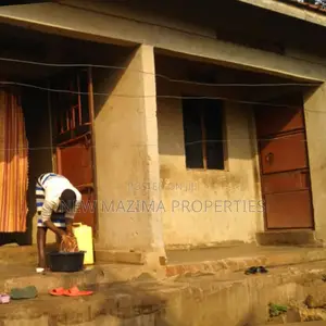 5bdrm House in Kasenge Seguku, Division A for sale