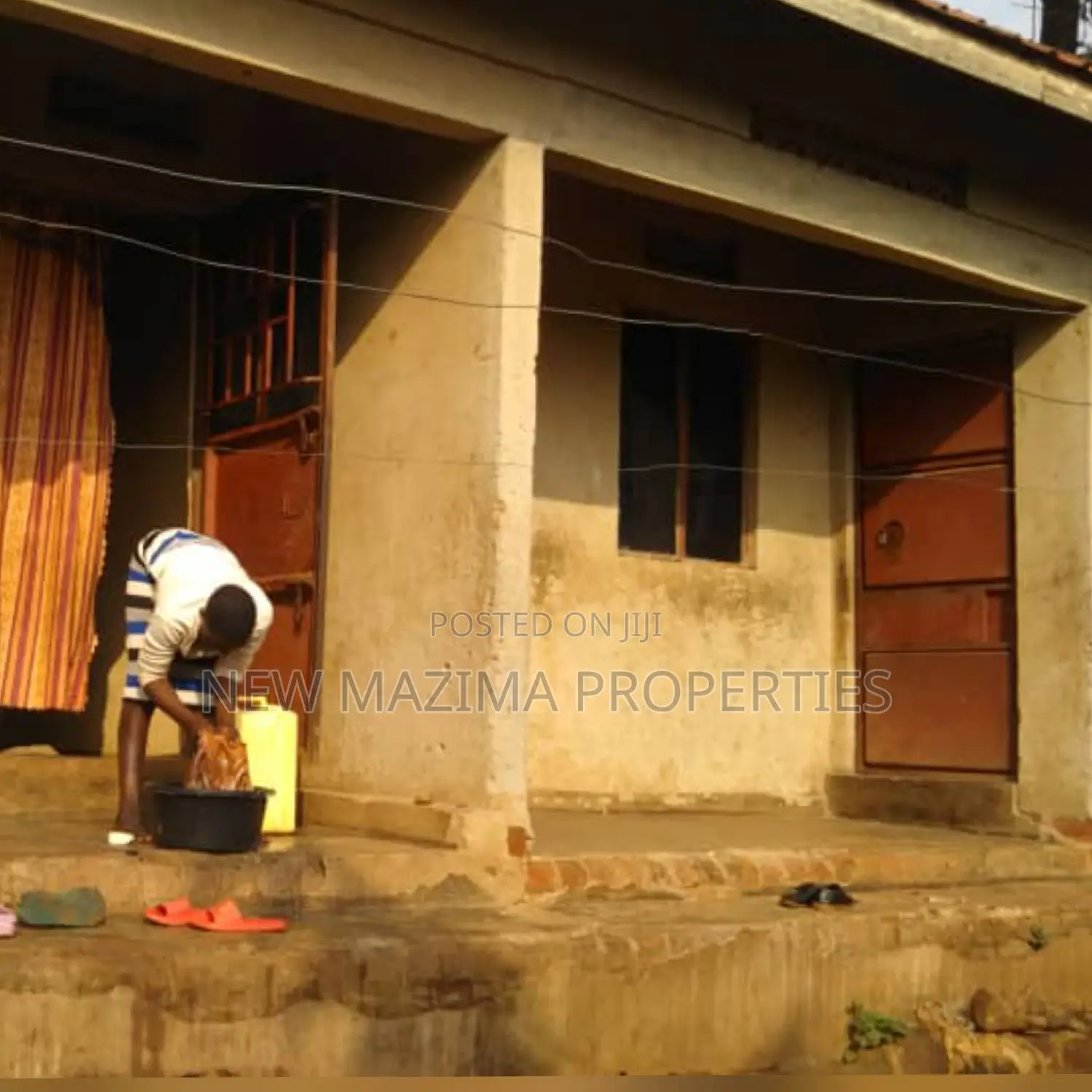 5bdrm House in Kasenge Seguku, Division A for sale