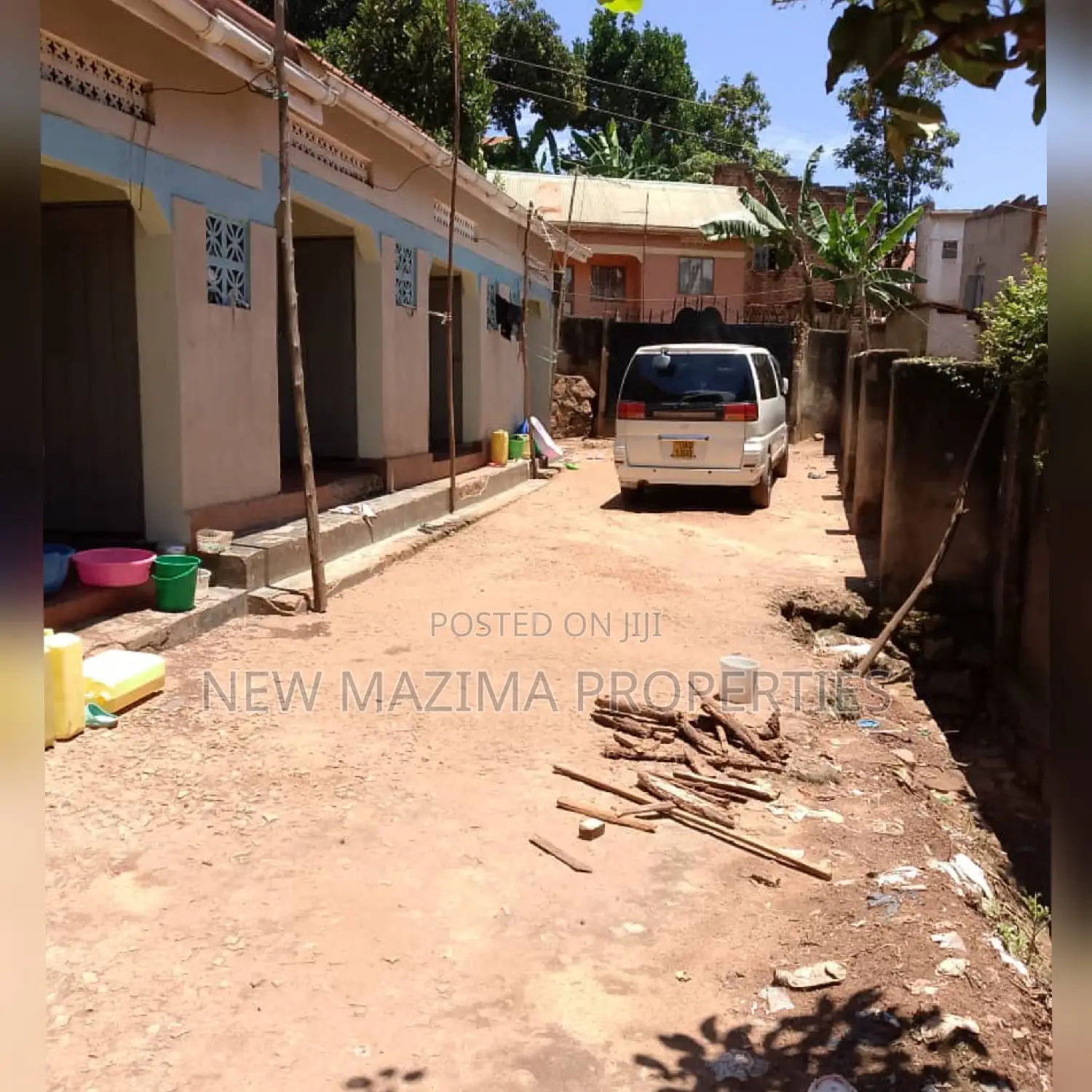 5bdrm House in Makindye Boston, Division A for sale