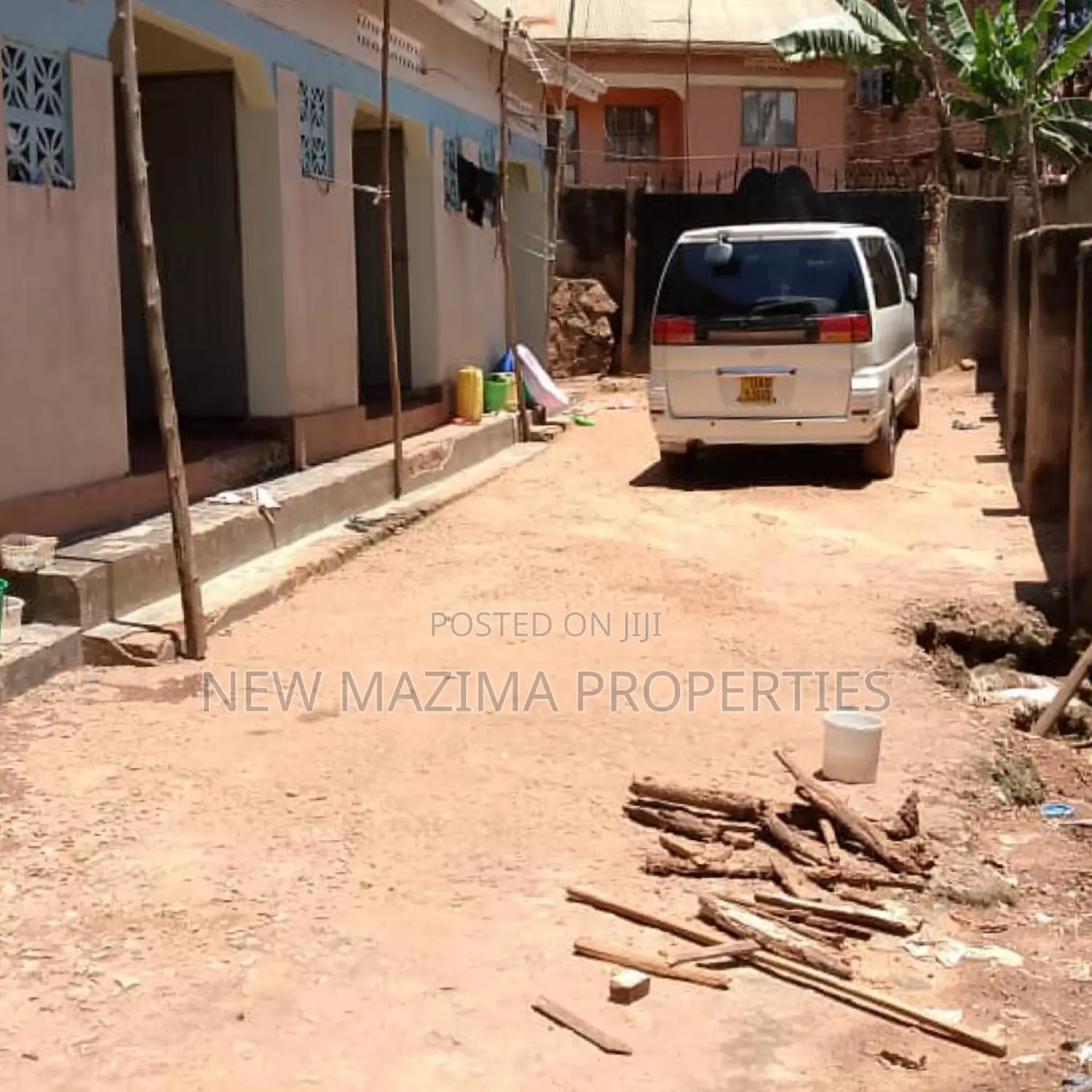5bdrm House in Makindye Boston, Division A for sale