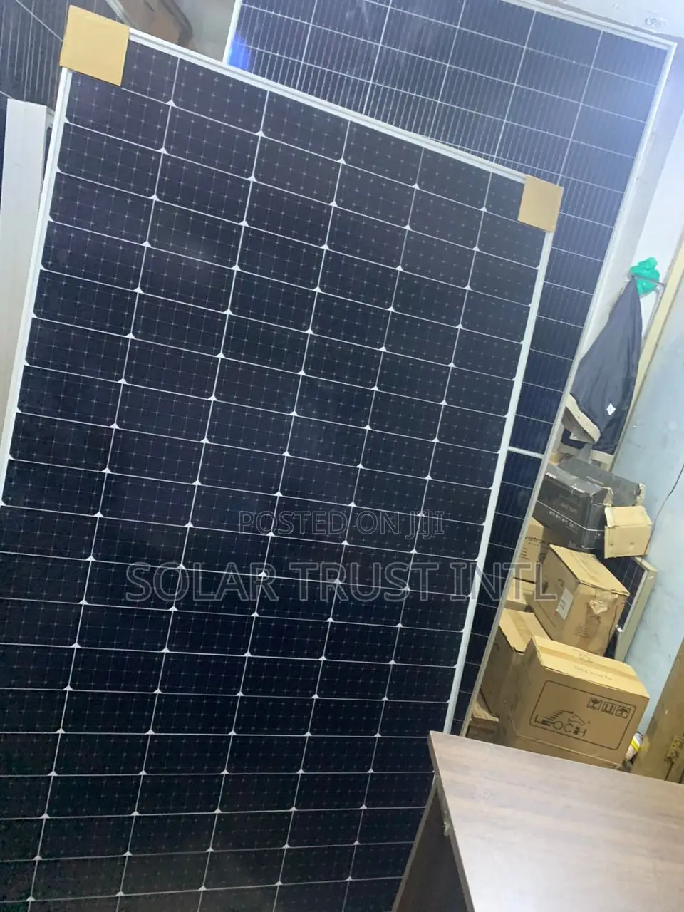 370W Solar Born Panels