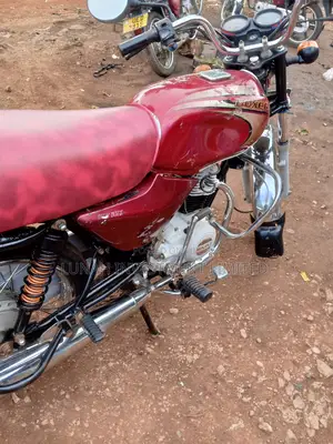 Bajaj Boxer 2022 Red