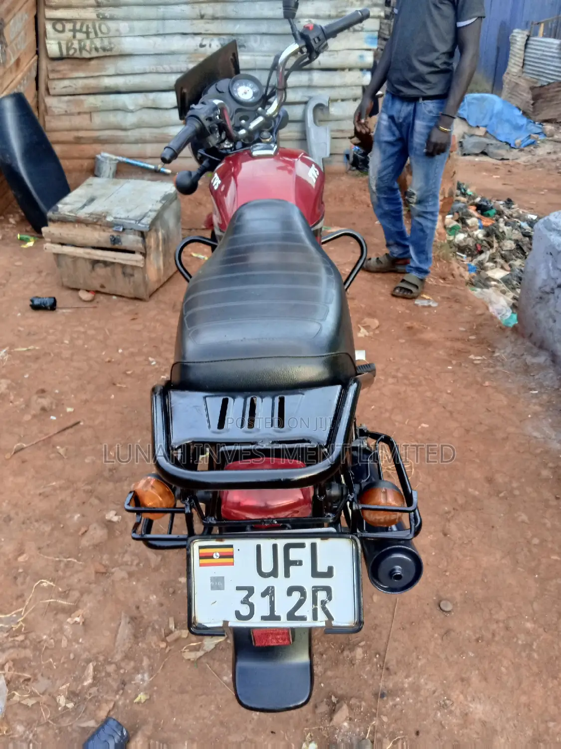TVS HLX 125 2023 Red