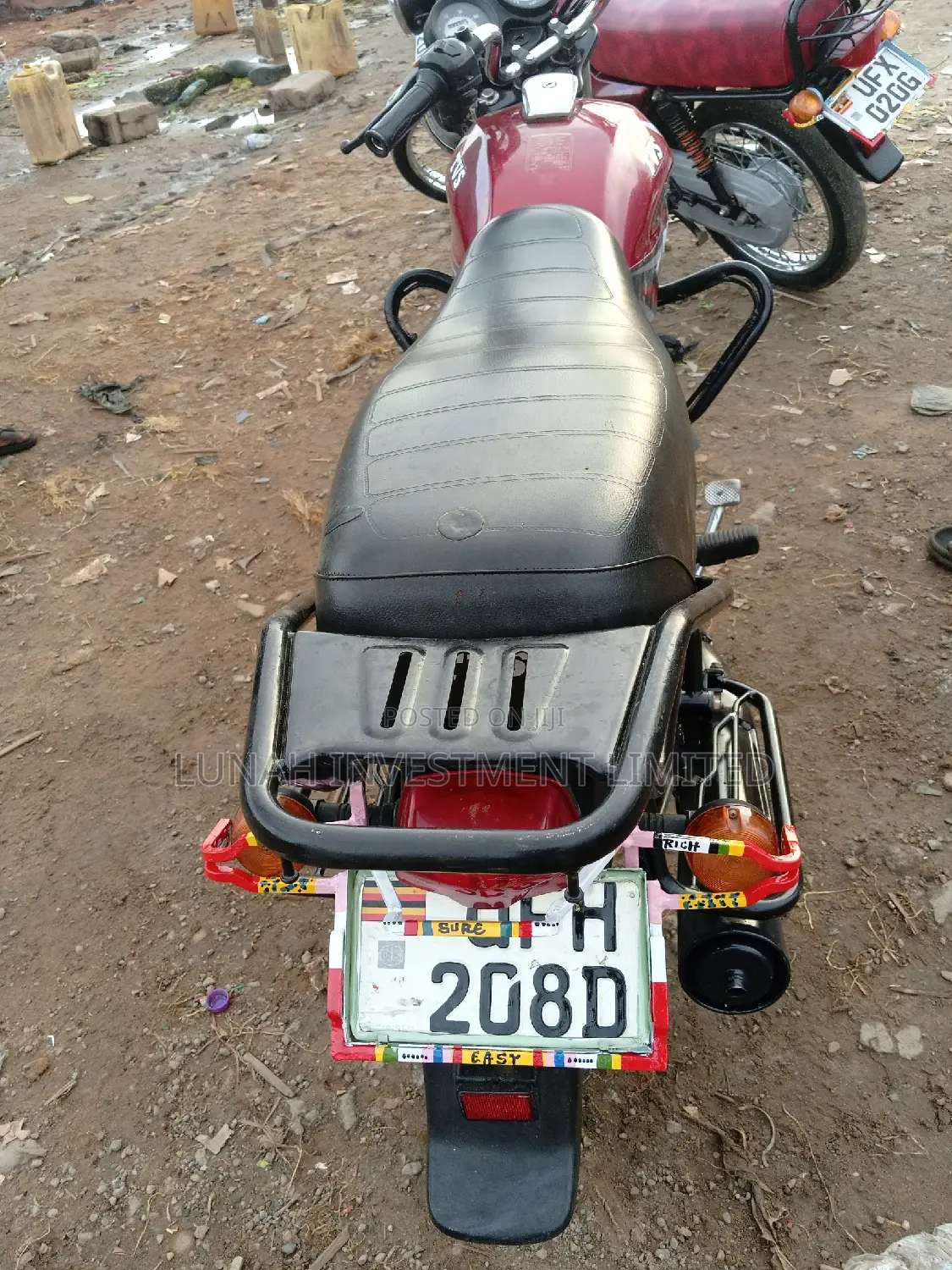 TVS HLX 125 2023 Red