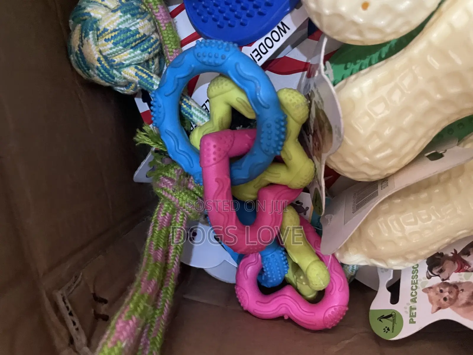 Dog Toys Both Big en Medium Size