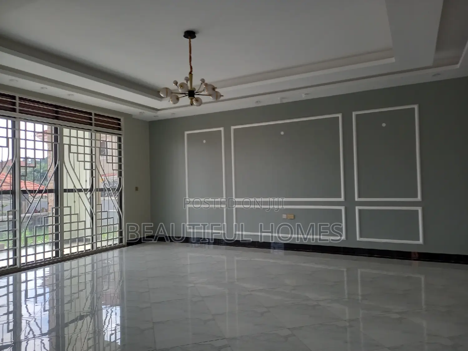 Furnished 6bdrm Mansion in Kira for sale