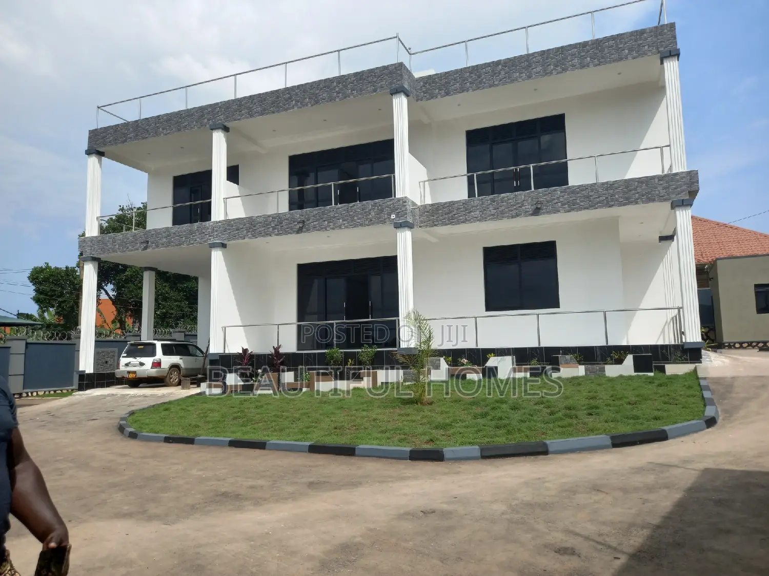 Furnished 6bdrm Mansion in Buwate, Central Division for sale