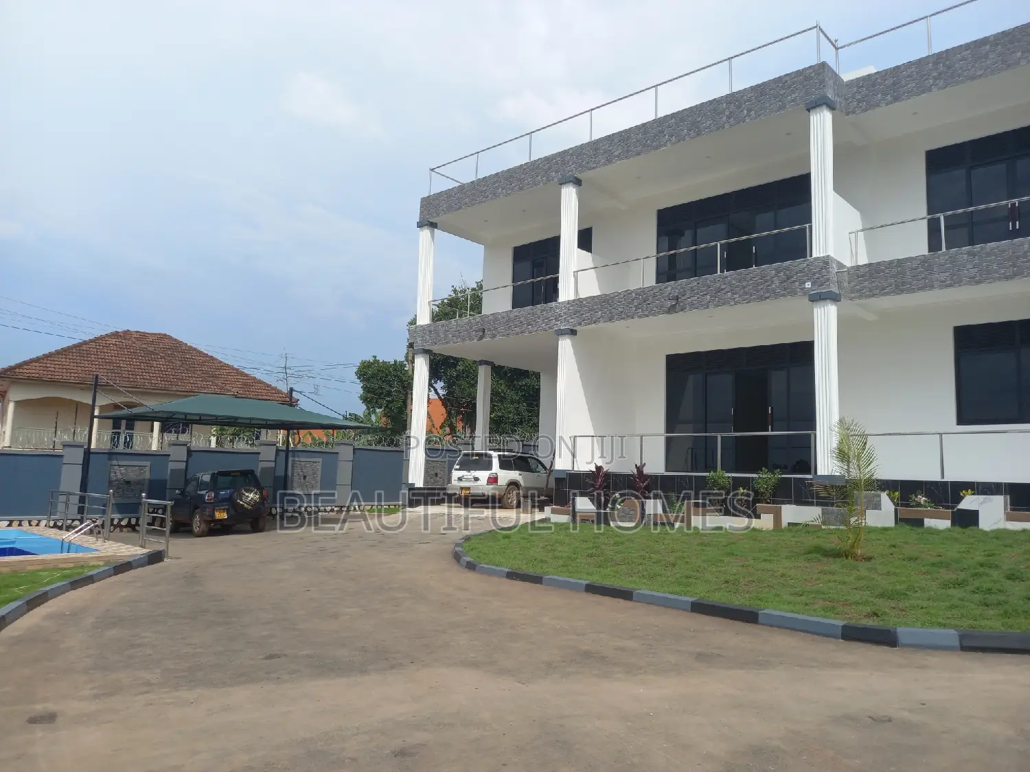 Furnished 6bdrm Mansion in Buwate, Central Division for sale