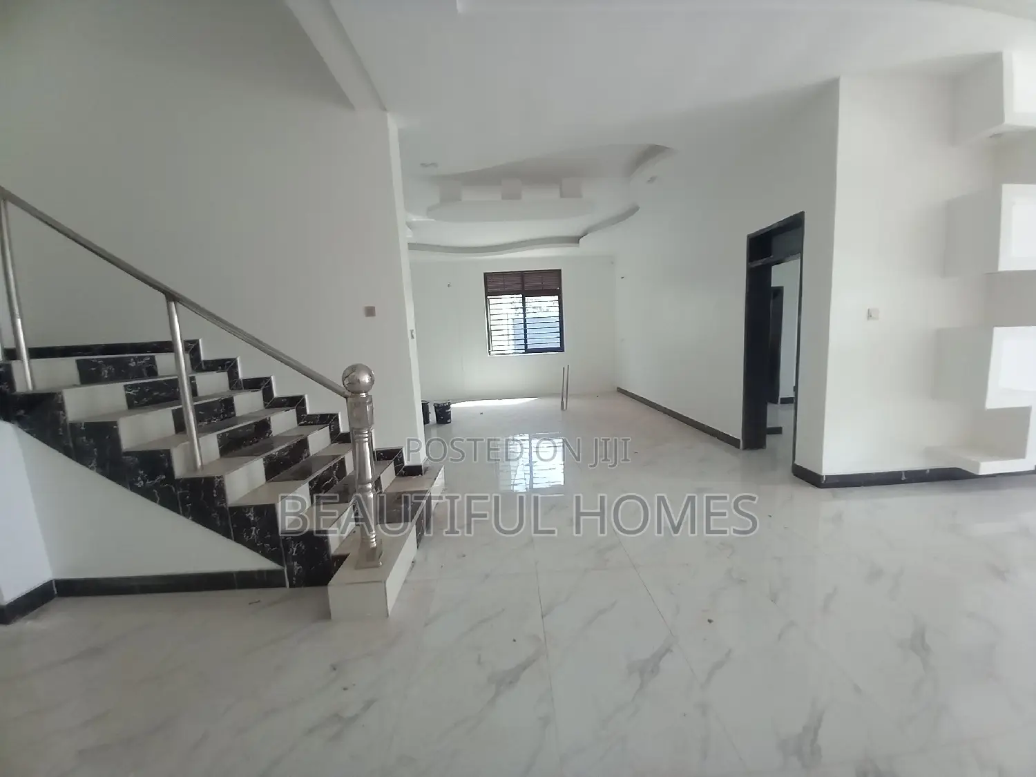 Furnished 6bdrm House in Buwate, Kira for sale