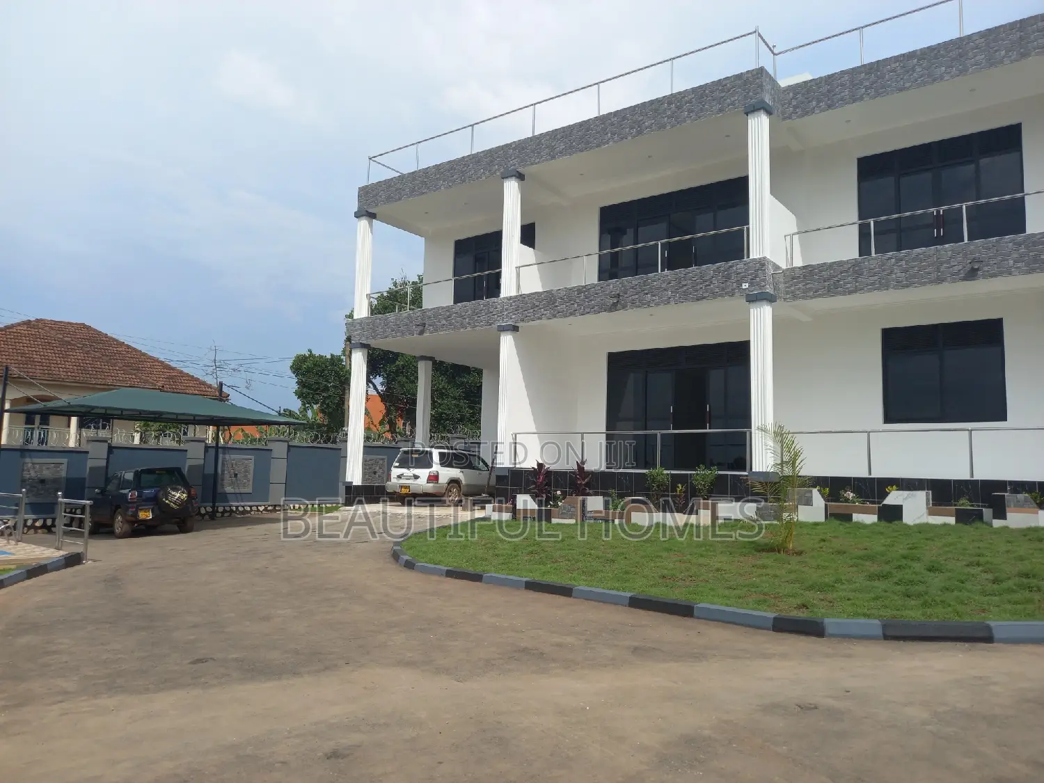 Furnished 6bdrm House in Buwate, Kira for sale