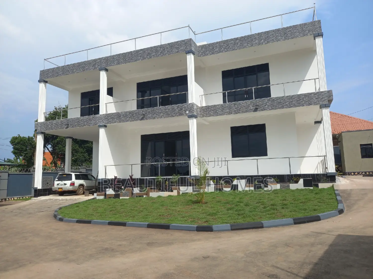 Furnished 6bdrm Duplex in Buwate, Kira for sale