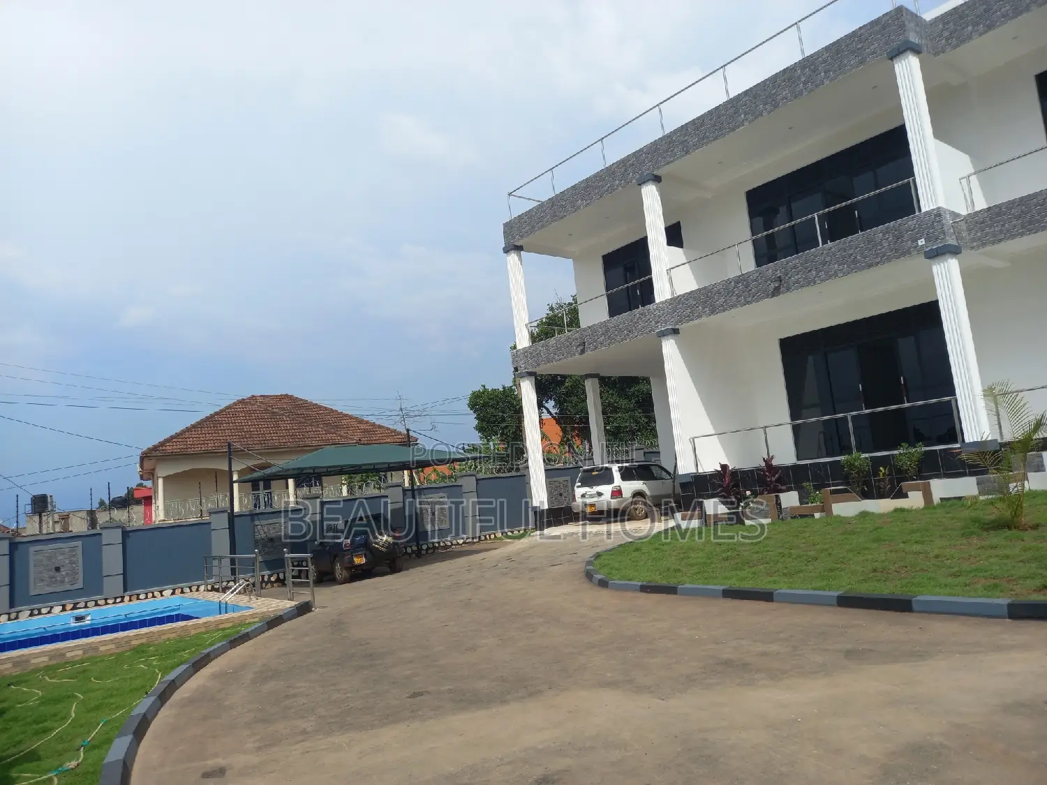 Furnished 6bdrm Duplex in Buwate, Kira for sale