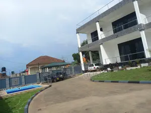 Furnished 6bdrm Mansion in Buwate Tarmack, Kira for sale
