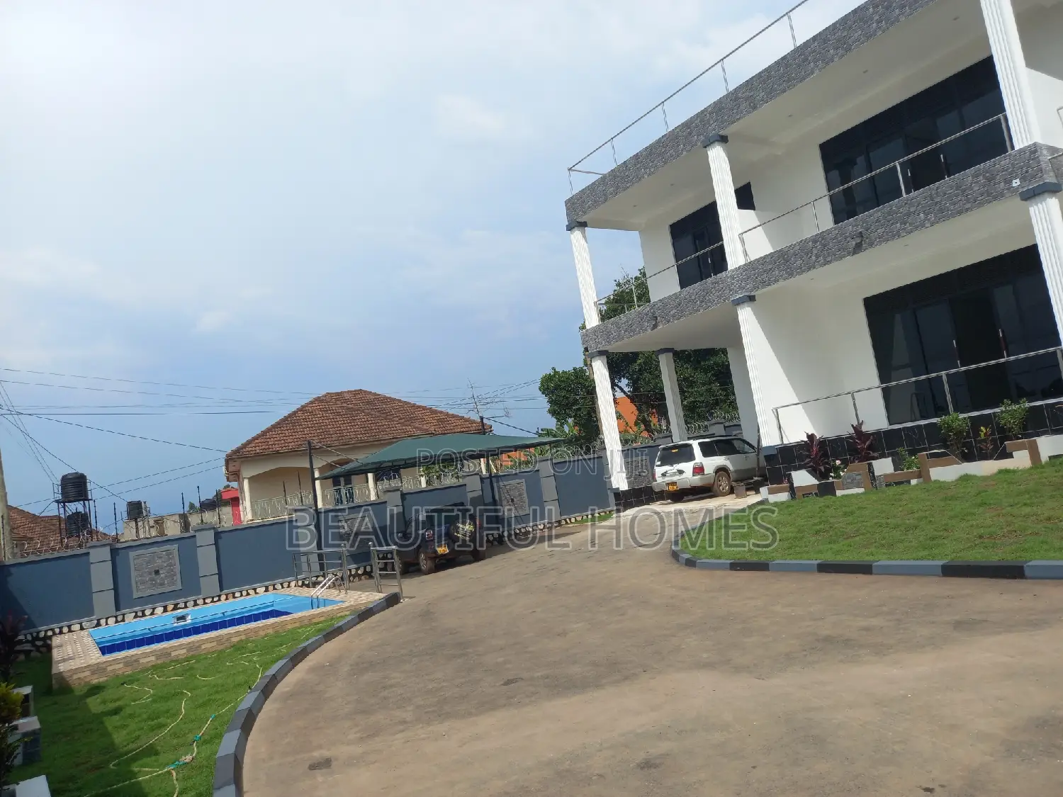 Furnished 6bdrm Mansion in Buwate Tarmack, Kira for sale