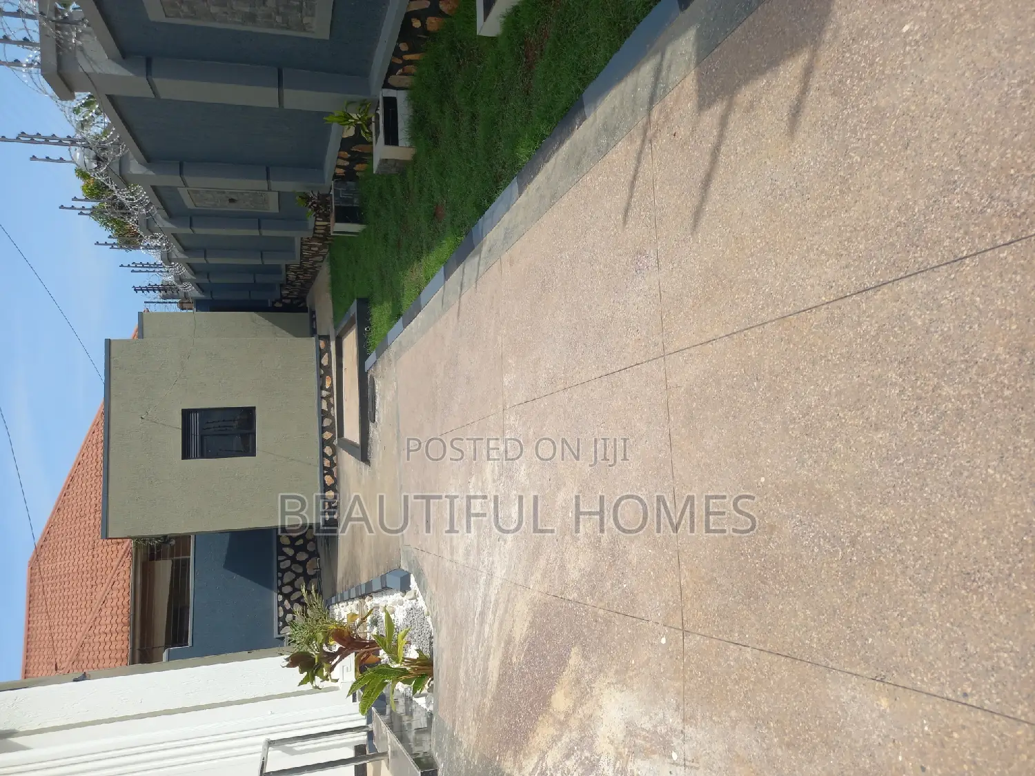 Furnished 6bdrm Mansion in Buwate, Kira for sale