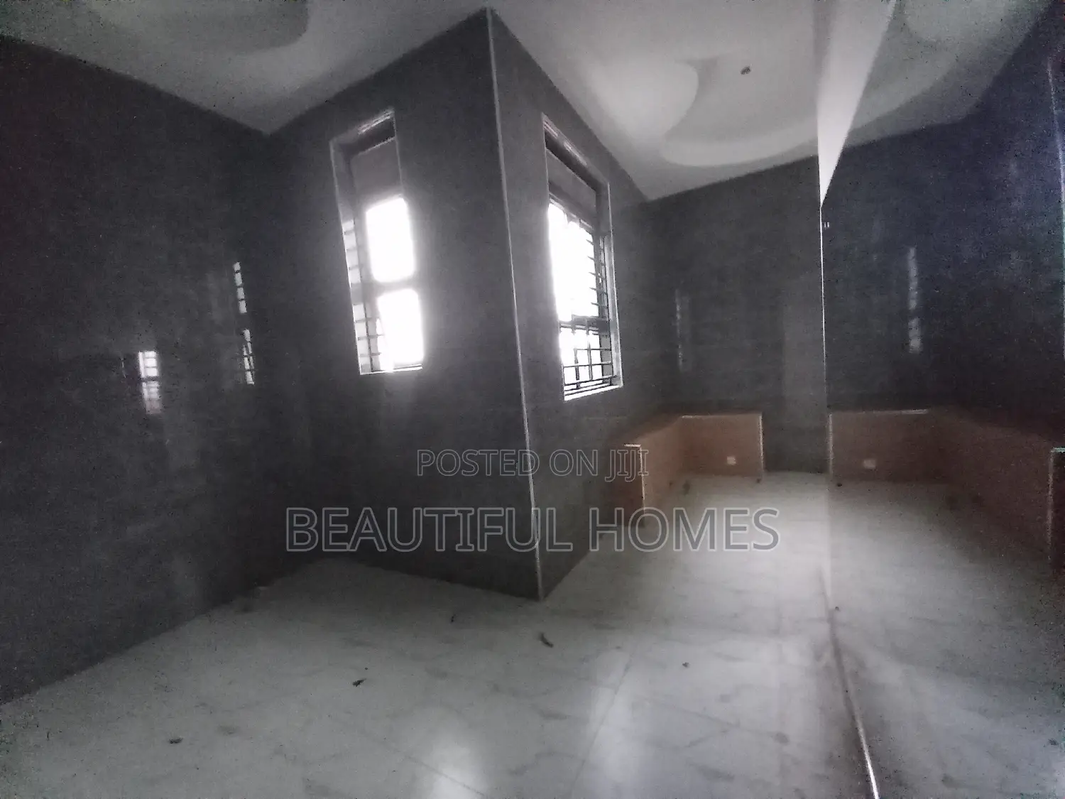 Furnished 6bdrm Duplex in Buwate, Kira for sale