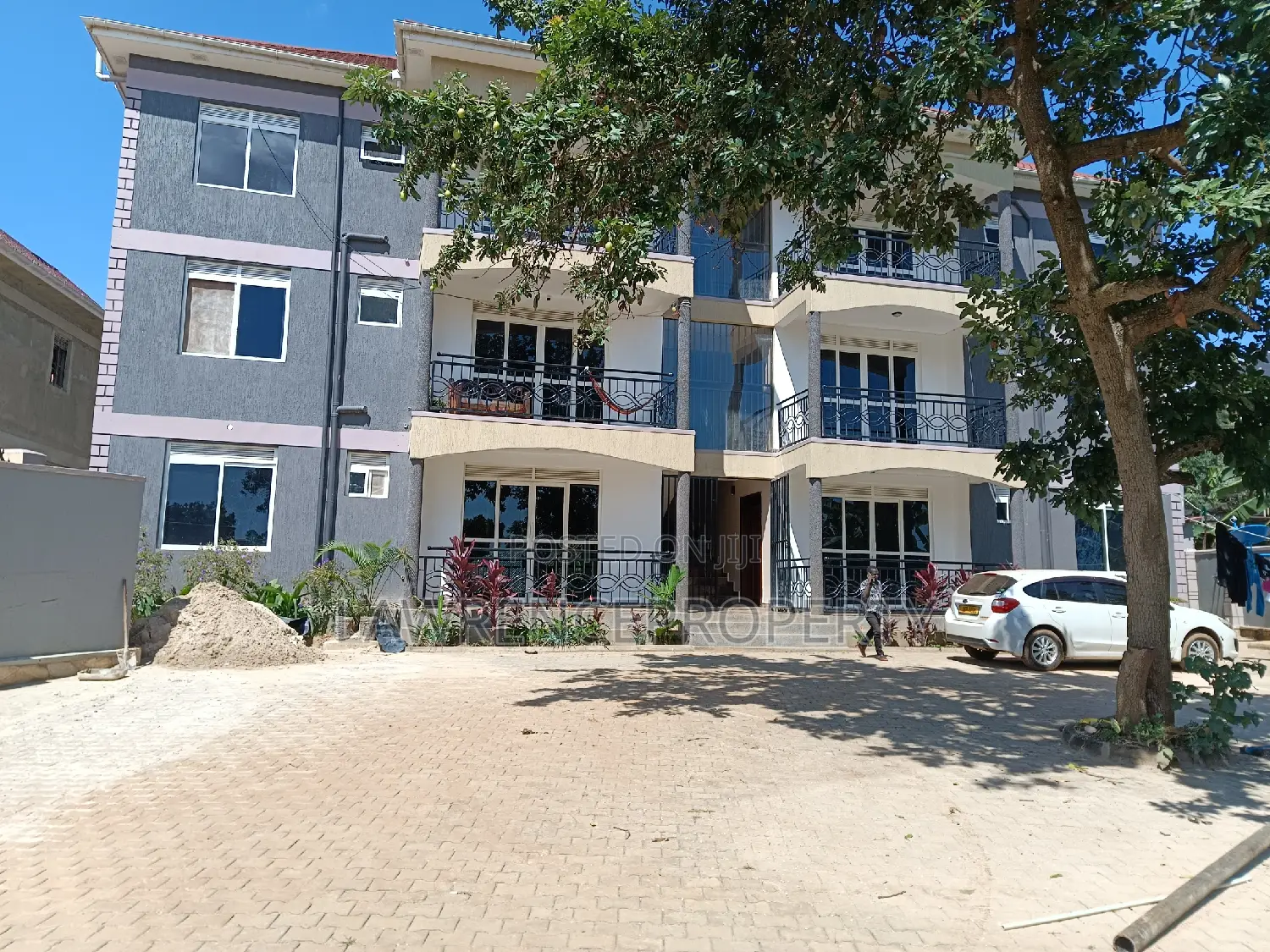 4bdrm Apartment in Seeta, Goma for rent