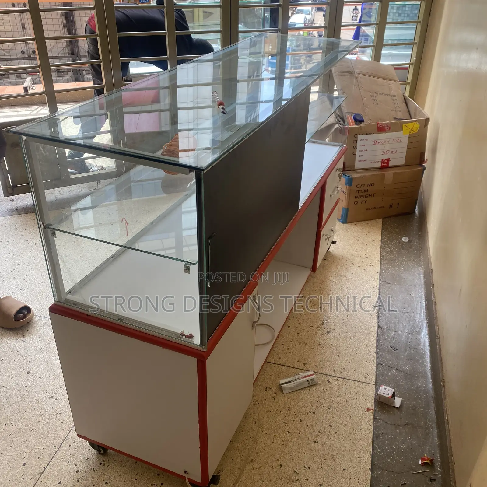 5ft Display Counter. Salon, Pharmacy, Boutique